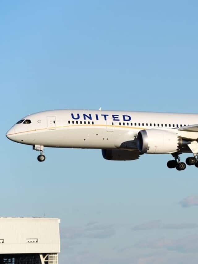 United Airlines Flight Diverts, As Toilet Overflow In Cabin