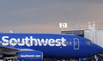 Southwest_Airlines_N772SW_(B737)_at_Hartsfield–Jackson_Atlanta_International_Airport_(Cropped)