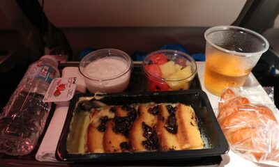 Can you reject a meal on an airplane?
