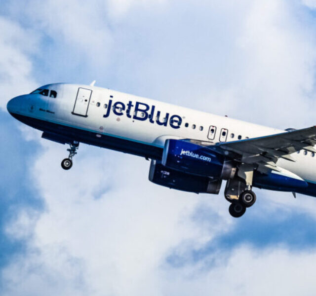 JetBlue-A320-Flight