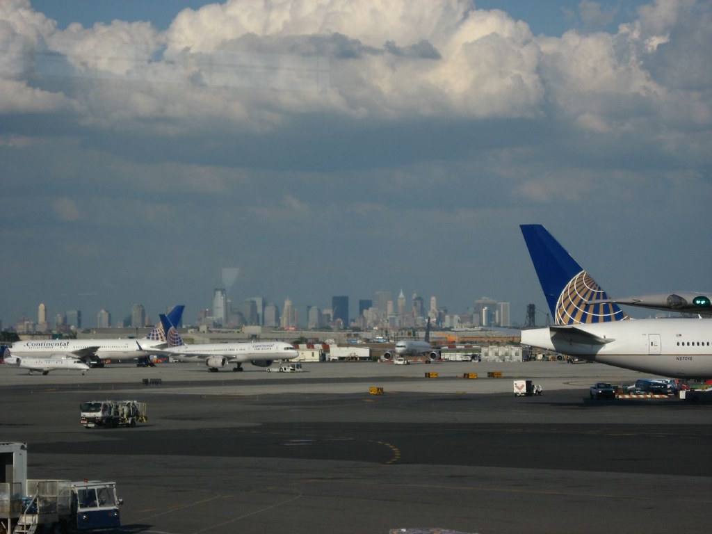 FAA extends slot waiver at New York-airports