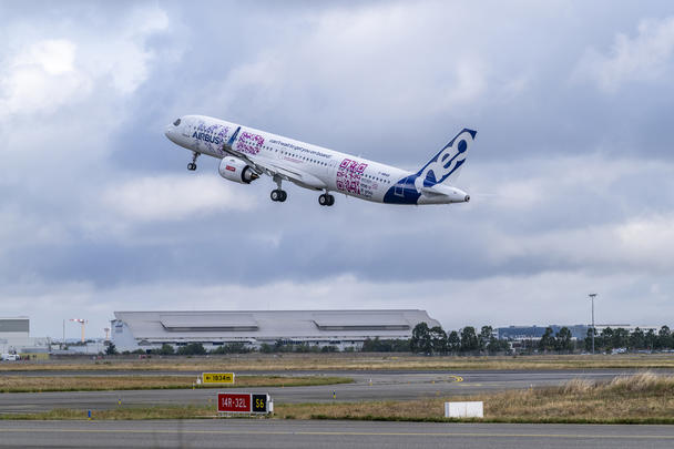 Airbus A321XLR embarks on first international test flights