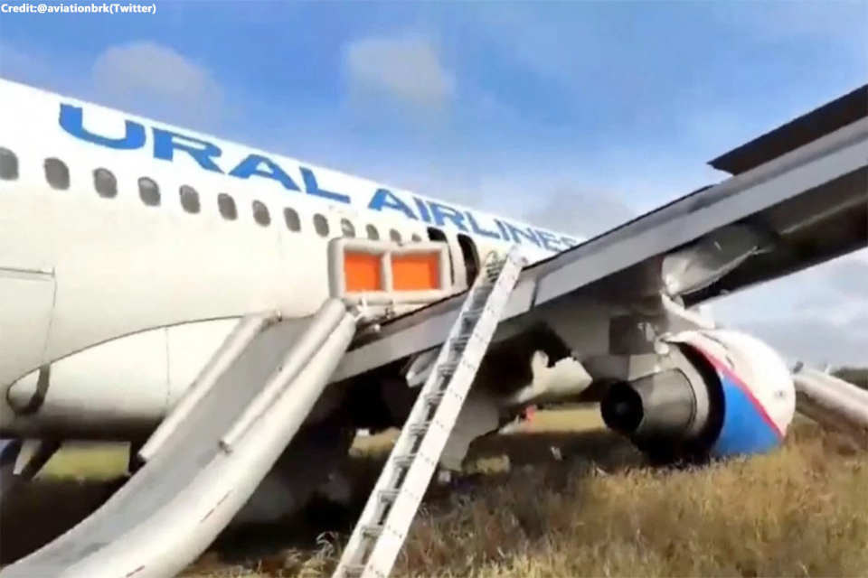 Ural Airlines confirms plan to fly stranded Airbus A320 out of field