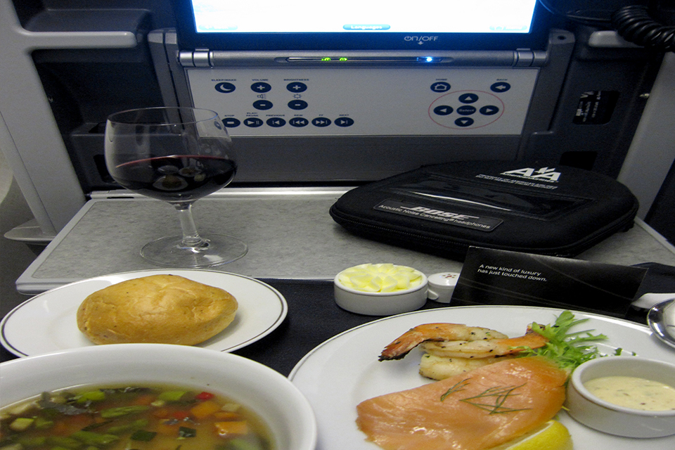 American Airlines' First Class Dining Expectations Vs. Reality: Are Meals Just a Courtesy?