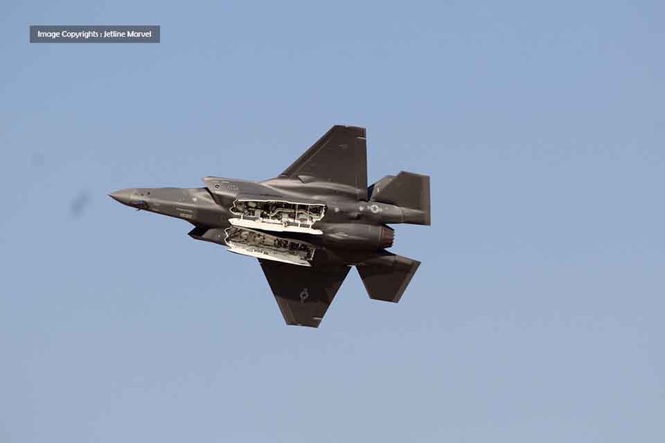 F-35 Jet Crash in Alaska: How the Pilot Escaped Disaster on the Runway