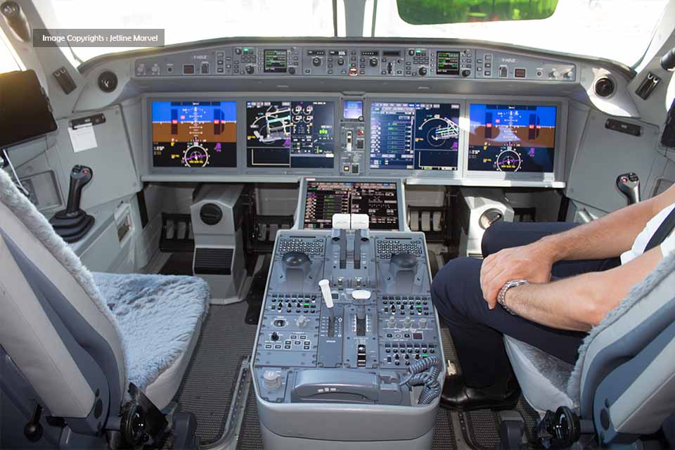 Captain Locks Female Co-Pilot Out During Flight