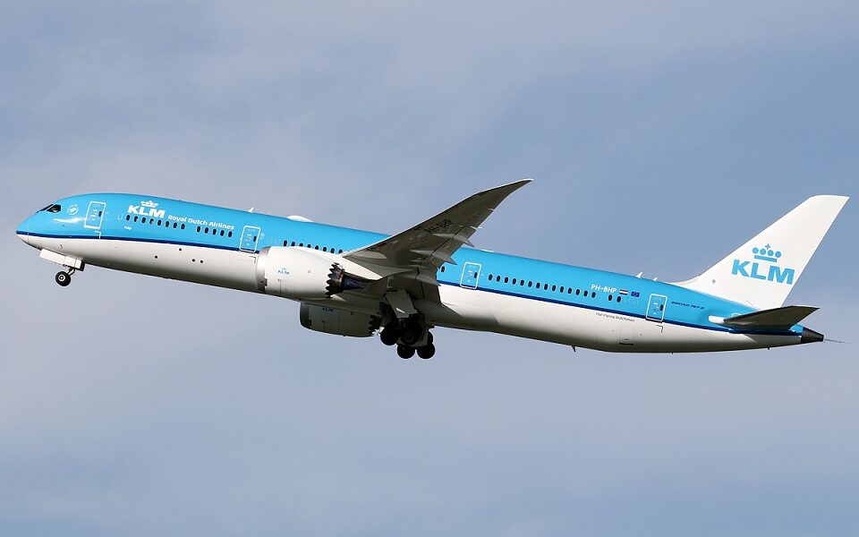 KLM B787 Alters Route After Almost 8 of 9 Bathrooms Experience Malfunctions