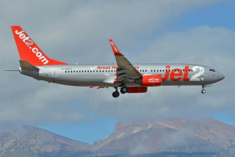 Yoga in the Aisle: A Passenger's Unexpected Moment on a Jet2 Flight