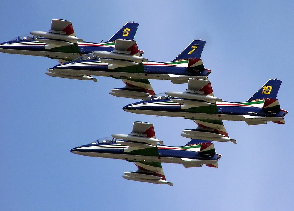 Frecce Tricolori Aerobatic Team Faces Mid-Air Collision at Pantelleria Airshow