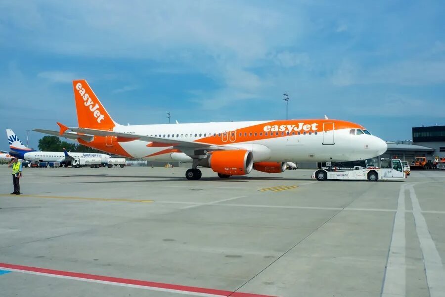 How Airbus’ Taxibot Concept Could Eliminate Engine Use During Taxiing