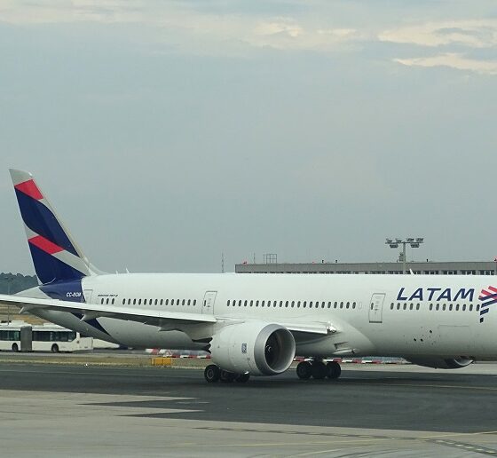 LATAM Boeing 787 Forced Back to LA After Emergency RAT Deployment Mid-Air